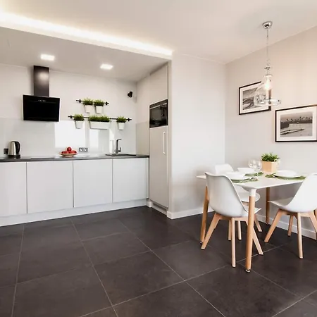 아파트 River Front, Great View From 14th Floor, Next To Pge Narodowy Stadium, Torwar - By Warsawskyline 바르샤바